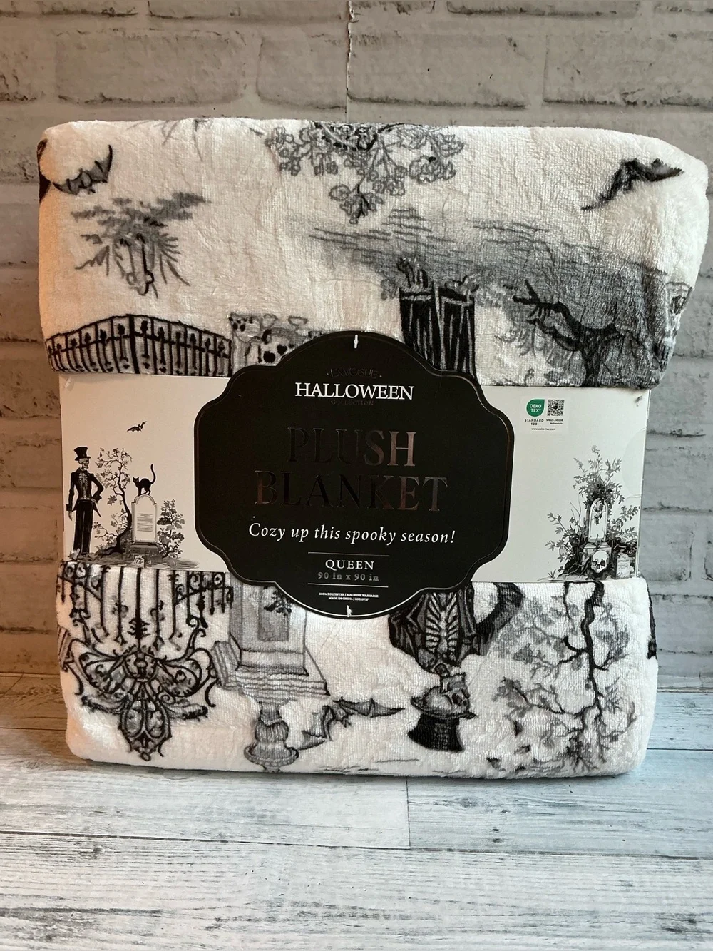 ENVOGUE Queen Skeleton Toile Plush Halloween Blanket-90” x 90”